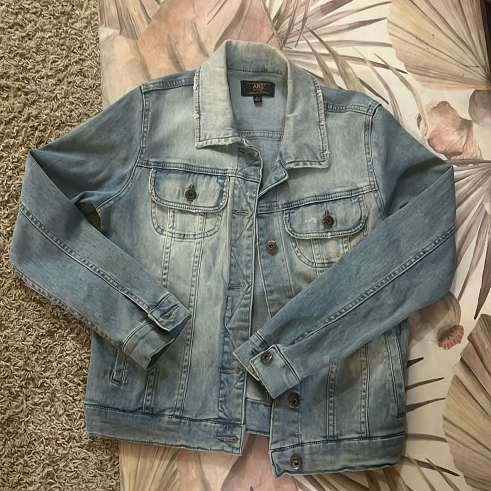 ABS Allen Schwartz light acid wash blue denim jean jacket in perfect condition